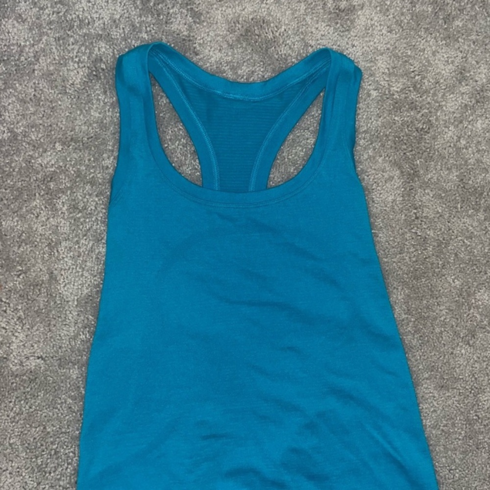 Lululemon racer back size 4